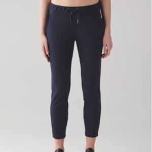Lululemon On The Fly Pant *28" Navy Size 4